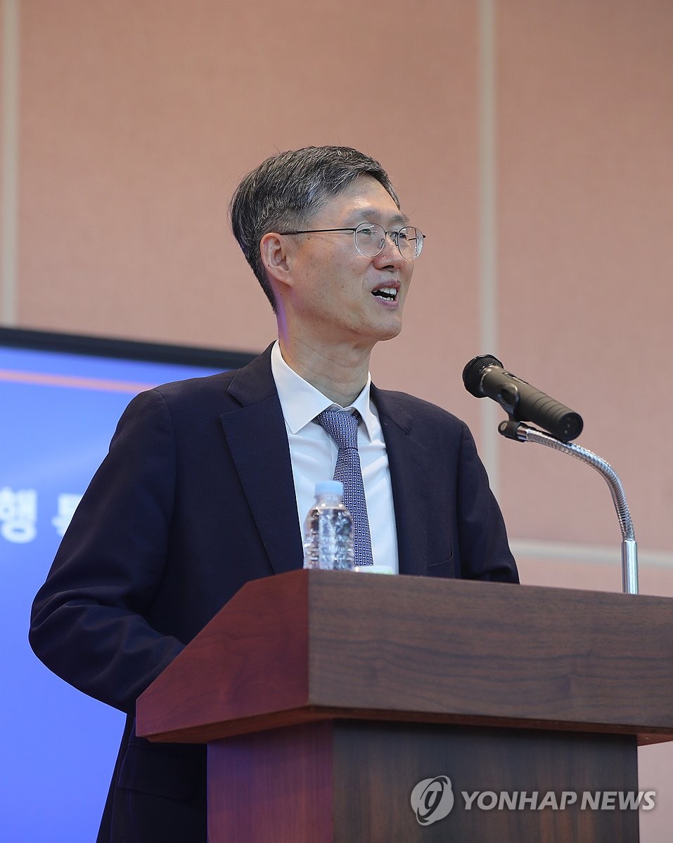 강원대 찾은 문형배 전 헌재소장