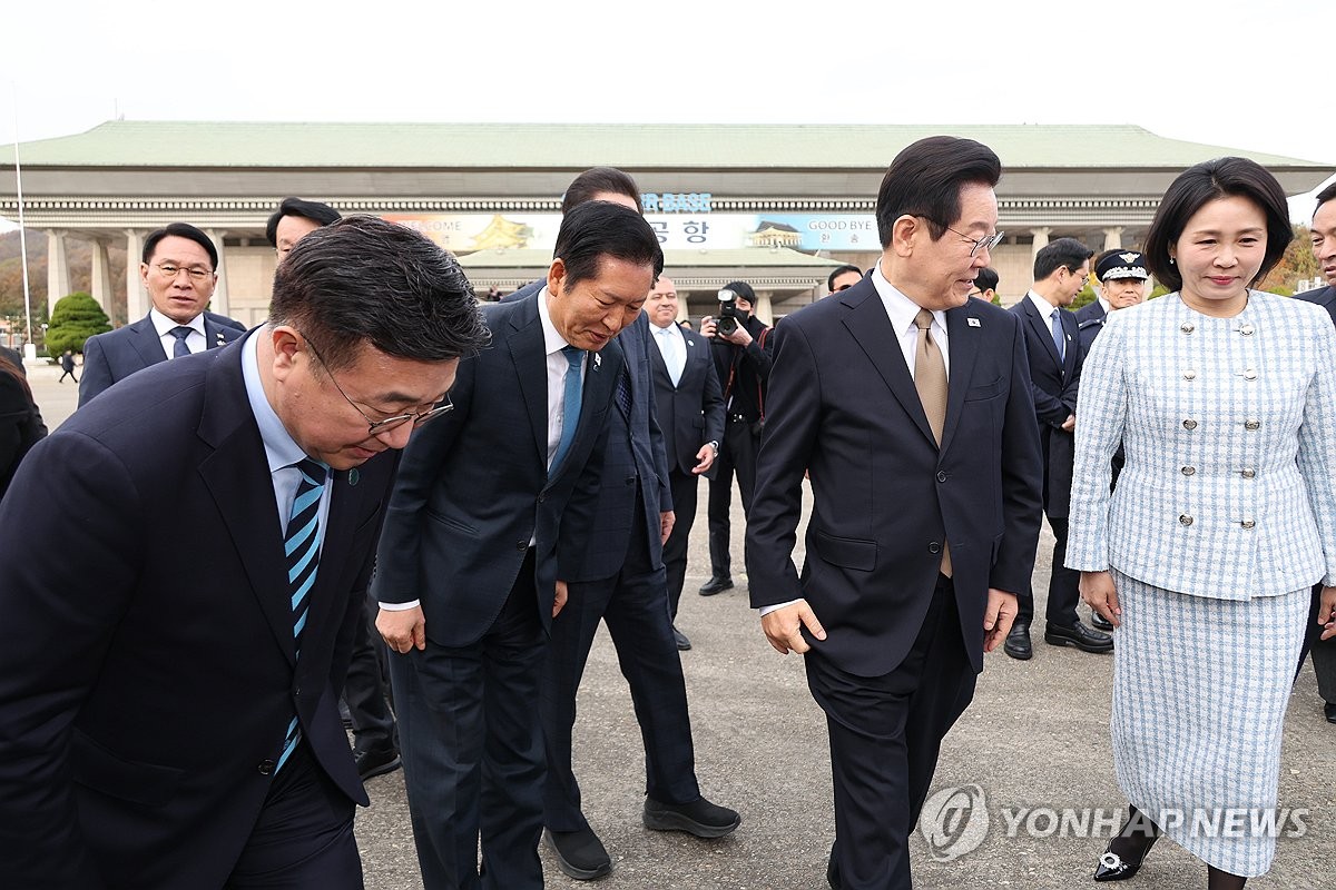 이재명 대통령 부부, G20 참석 계기 4개국 순방 출국